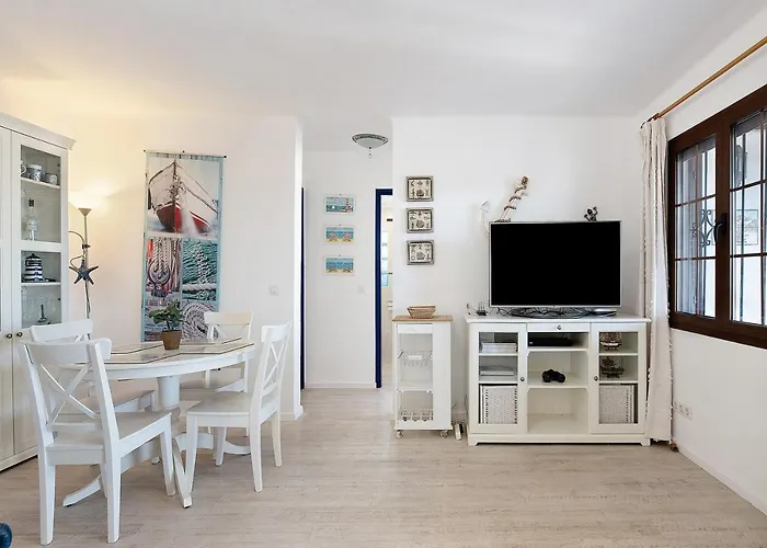 Puerto Chico A Апартаменты *